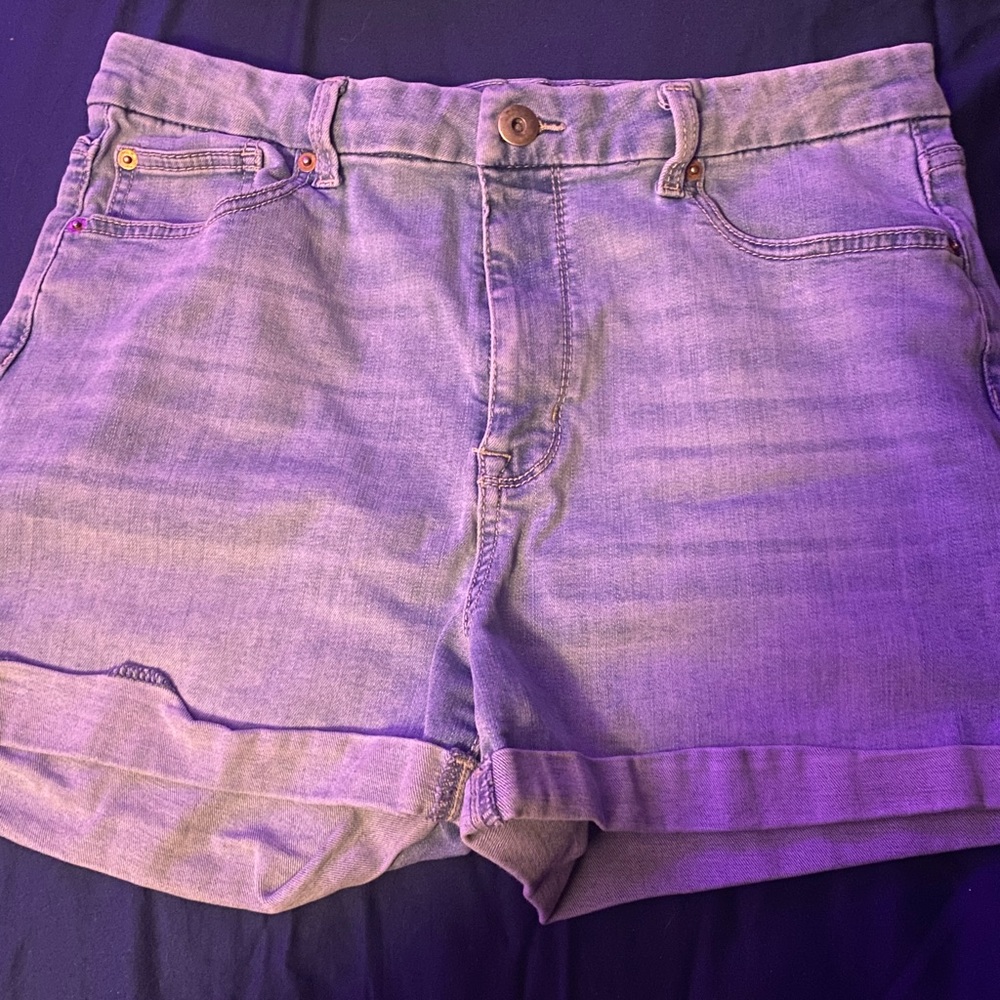 No Boundaries Light-Wash Jean Shorts